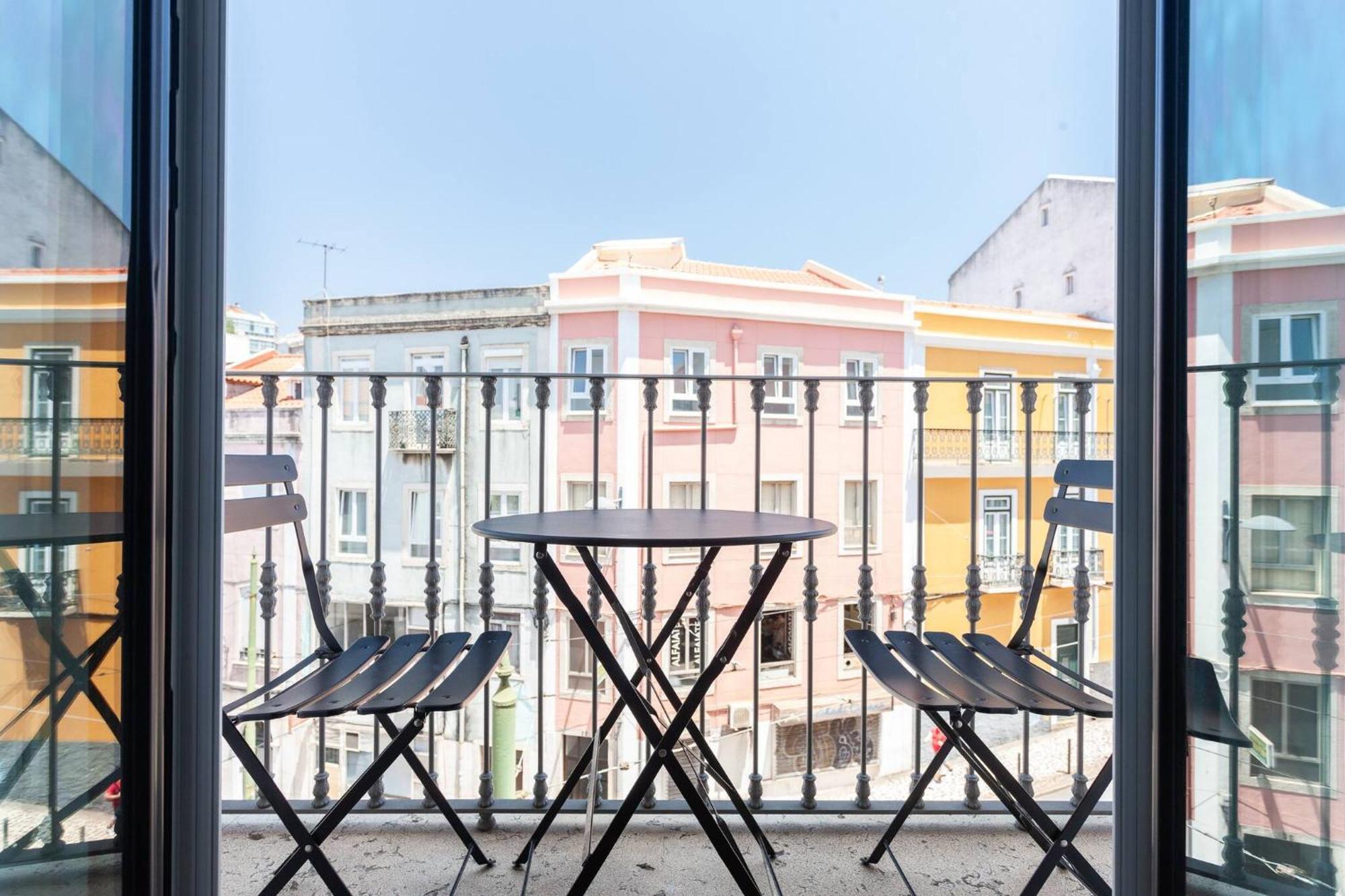 My Lx Flat Graca Lighting Design Apartment Lisbon Exterior photo